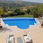 Golden Valley Villa