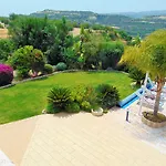Villa Golden Valley