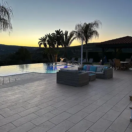 Golden Valley Skoulli