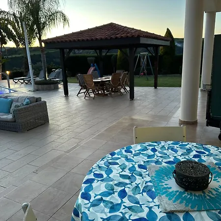 Golden Valley Villa