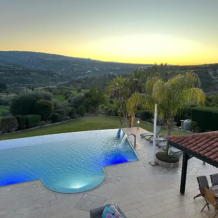 Golden Valley וילה