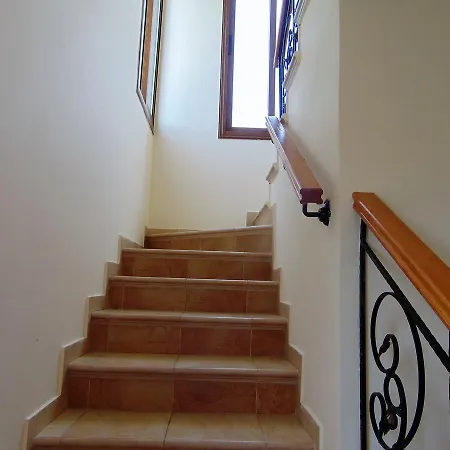 Golden Valley וילה