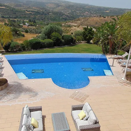 Golden Valley Villa