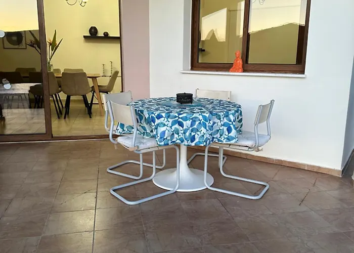 Golden Valley * Skoulli