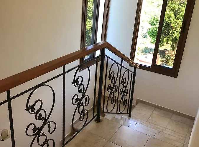 Golden Valley * Σκούλλι