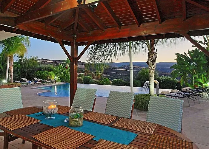 Golden Valley Villa *